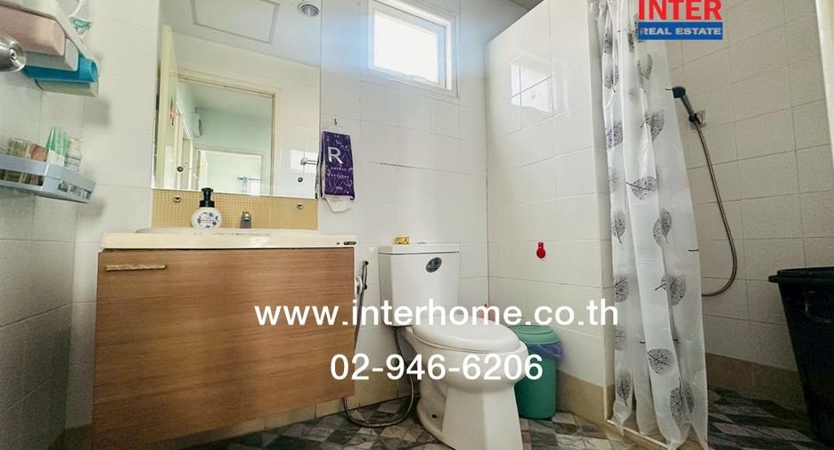 For sale 3 bedrooms townhouse in Bang Phli, Samut Prakan