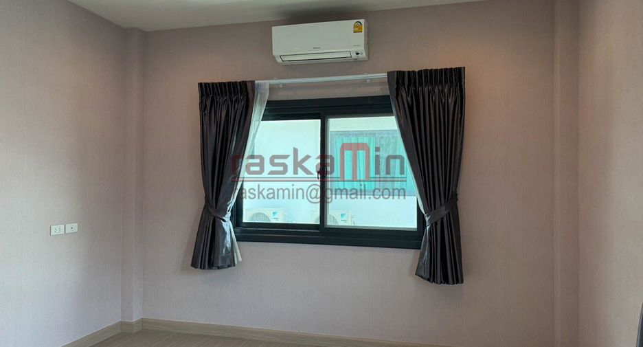 For sale 4 bedrooms house in Bang Lamung, Chonburi