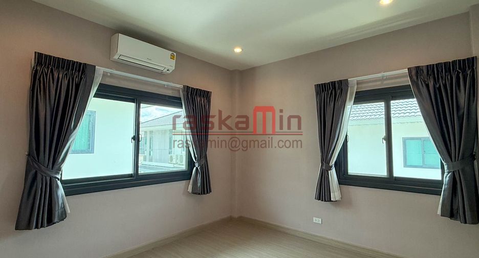 For sale 4 bedrooms house in Bang Lamung, Chonburi