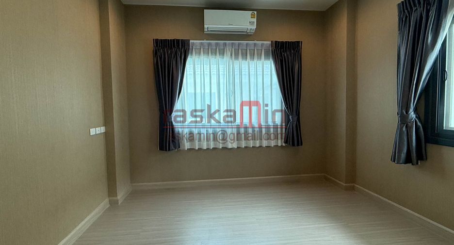 For sale 4 bedrooms house in Bang Lamung, Chonburi