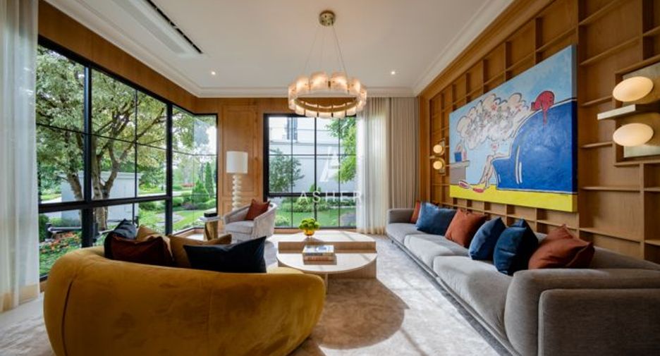 For sale 4 bedrooms house in Bang Kapi, Bangkok