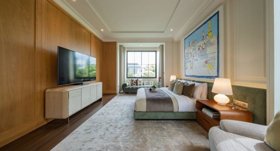 For sale 4 bedrooms house in Bang Kapi, Bangkok