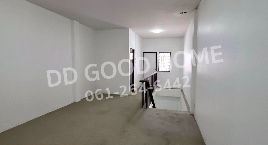 For sale 2 bedrooms retail Space in San Sai, Chiang Mai