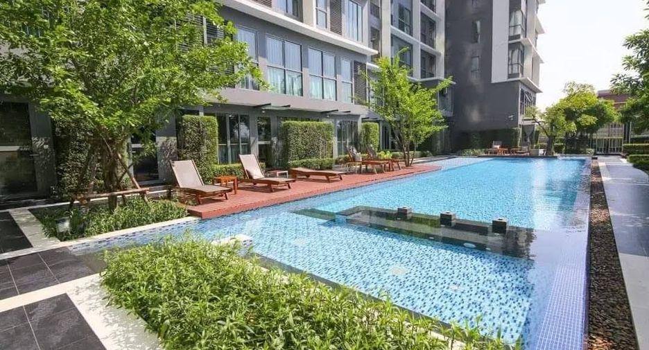 For sale 2 ベッドルーム condo in Phra Khanong, Bangkok