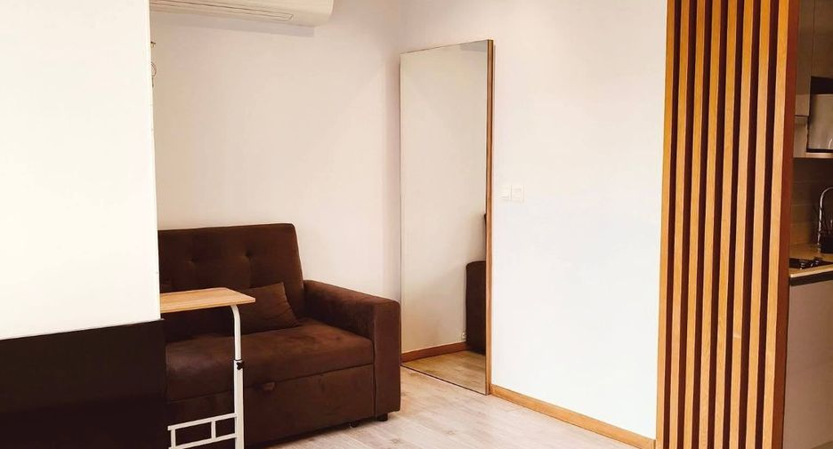 For sale 2 ベッドルーム condo in Phra Khanong, Bangkok