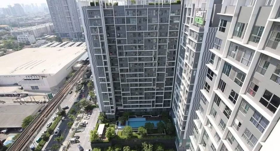 For sale 2 ベッドルーム condo in Phra Khanong, Bangkok