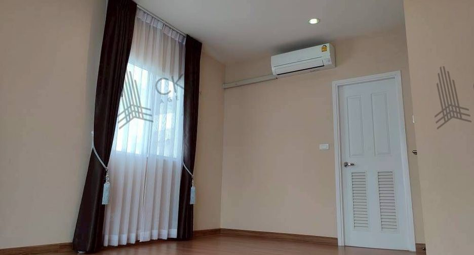 For sale 3 bedrooms house in Sai Mai, Bangkok