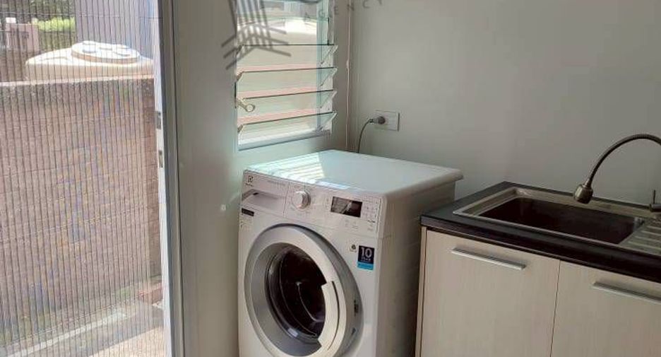 For sale 3 bedrooms house in Sai Mai, Bangkok