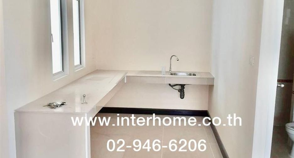 Casa en venta de 3 habitaciones en Thanyaburi, Pathum Thani