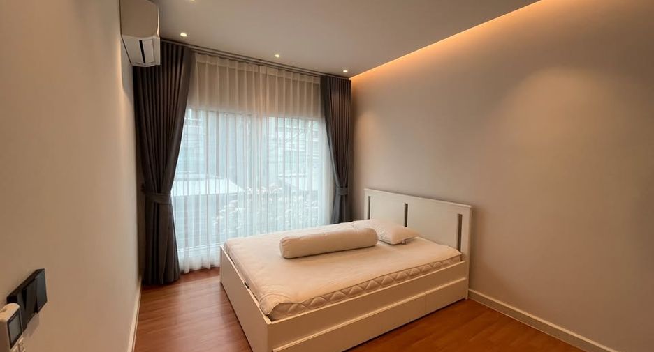 For rent and for sale 3 bedrooms townhouse in Prawet, Bangkok