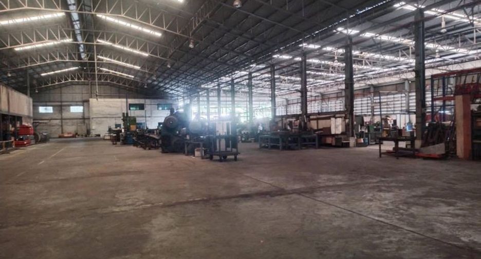 For sale warehouse in Ban Bueng, Chonburi