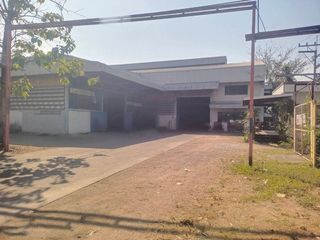 出售 仓库 在 Ban Bueng, Chon Buri
