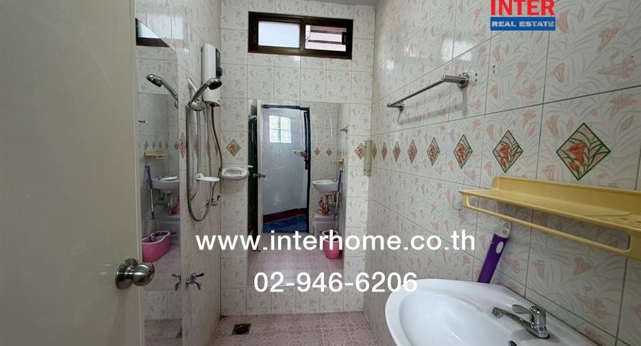 For sale 4 bedrooms house in Min Buri, Bangkok
