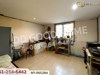 À vendre 5 chambres local commercial à Si Racha, Chonburi
