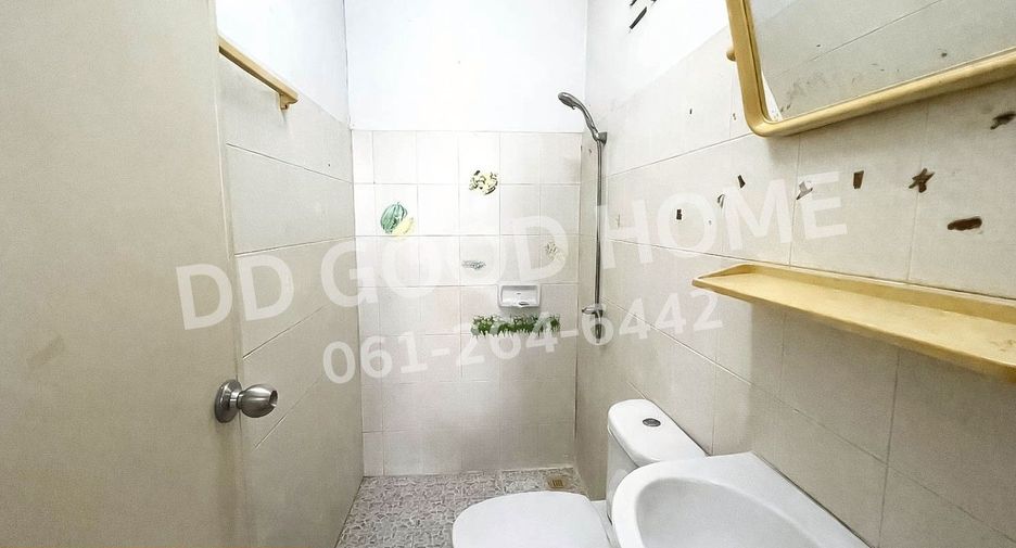 Gewerbefläche zum Kauf mit 5 Zimmer in Si Racha, Chonburi
