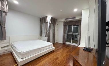 Wohnung zur Miete mit 2 Zimmer in Pathum Wan, Bangkok