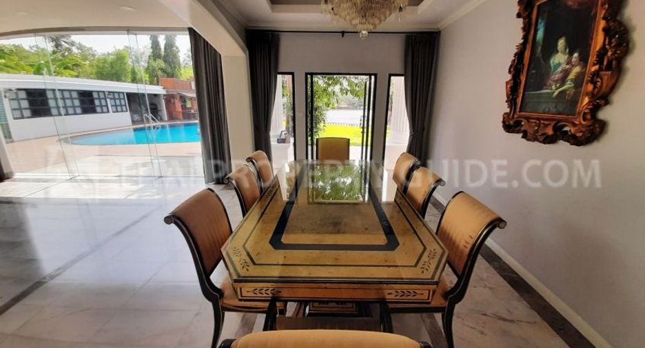 À louer 6 chambres villa à Bang Phli, Samut Prakan