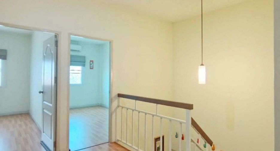 For sale 3 bedrooms townhouse in Ban Pho, Chachoengsao