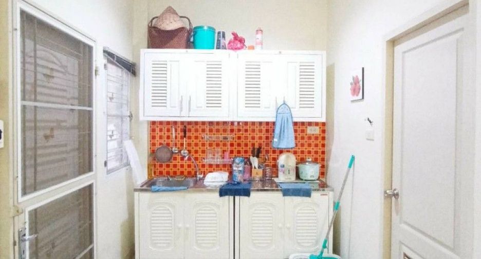 For sale 3 bedrooms townhouse in Ban Pho, Chachoengsao