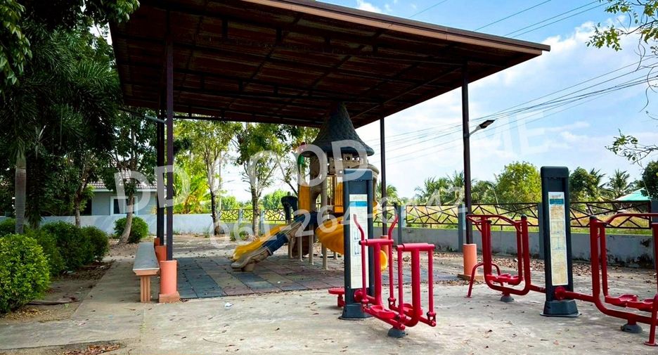 For sale 2 bedrooms townhouse in Bang Khla, Chachoengsao