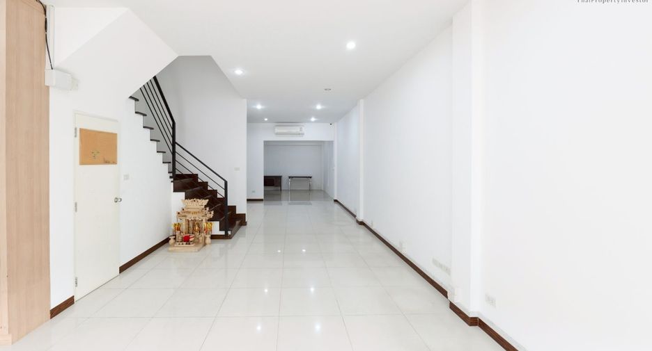 Büro zum Kauf mit 2 Zimmer in Bueng Kum, Bangkok