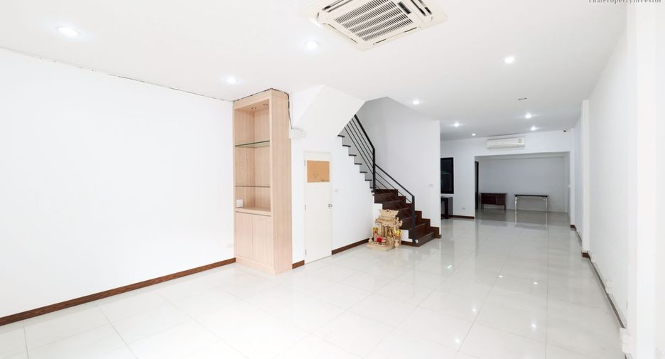 Büro zum Kauf mit 2 Zimmer in Bueng Kum, Bangkok