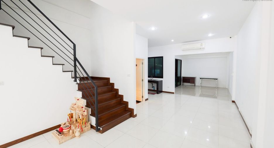 Büro zum Kauf mit 2 Zimmer in Bueng Kum, Bangkok