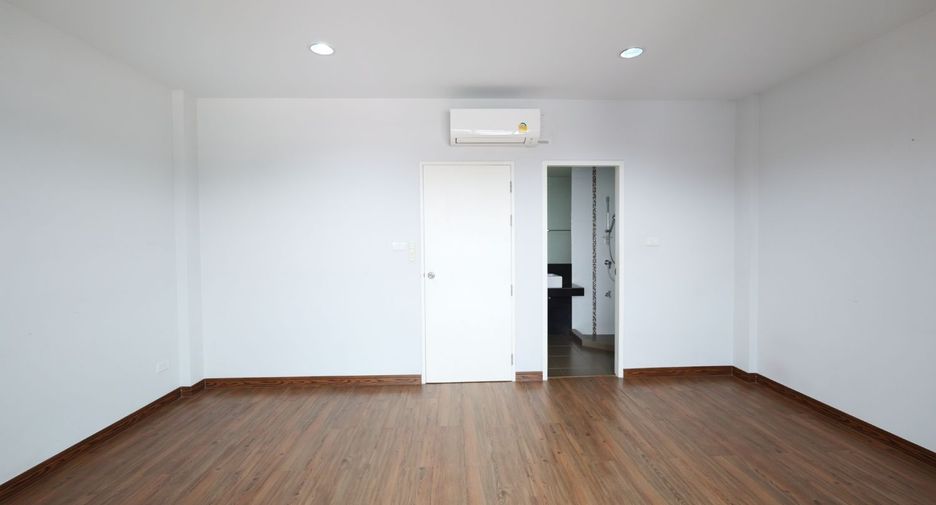 Büro zum Kauf mit 2 Zimmer in Bueng Kum, Bangkok