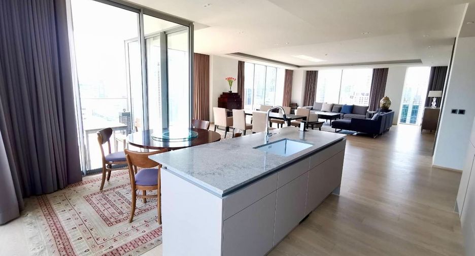 For rent and for sale 3 bedrooms condo in Pathum Wan, Bangkok