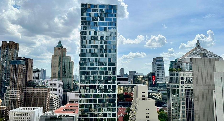 For rent and for sale 3 bedrooms condo in Pathum Wan, Bangkok
