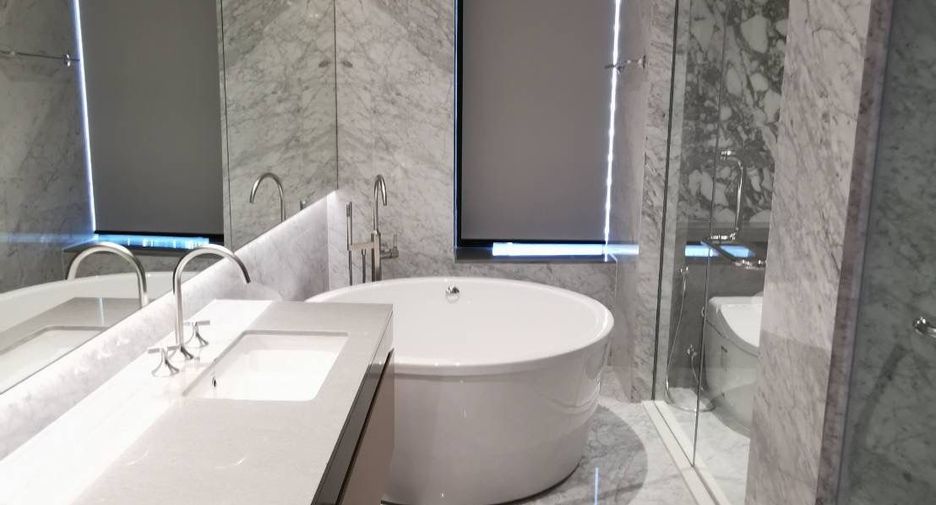 For rent and for sale 3 bedrooms condo in Pathum Wan, Bangkok