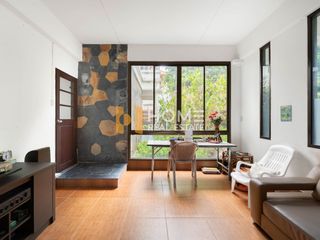 出售 5 卧室 独立屋 在 Mueang Pathum Thani, Pathum Thani