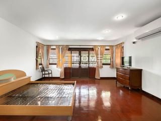 出售 5 卧室 独立屋 在 Mueang Pathum Thani, Pathum Thani