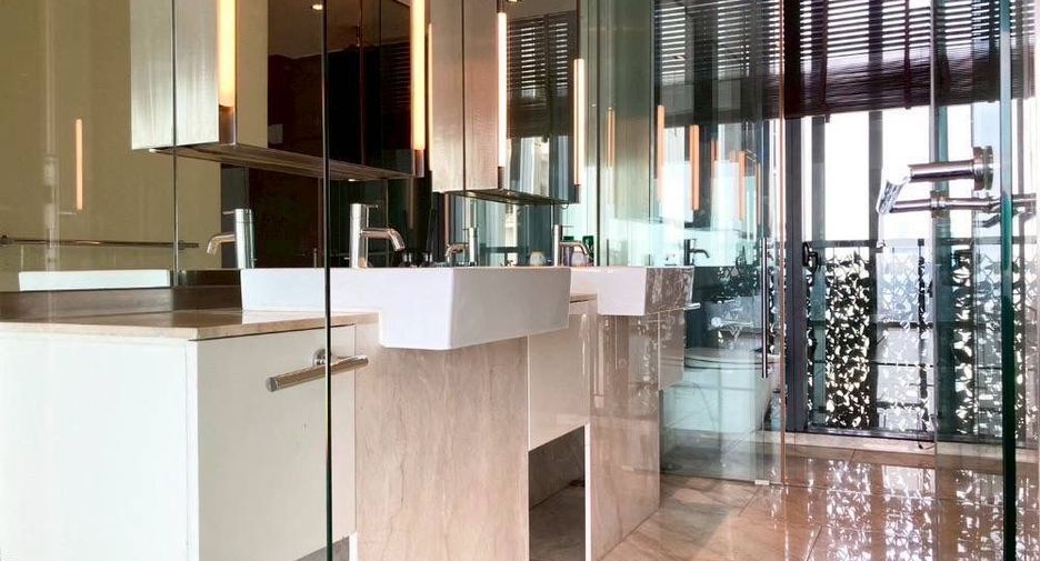 For sale 3 bedrooms condo in Sathon, Bangkok