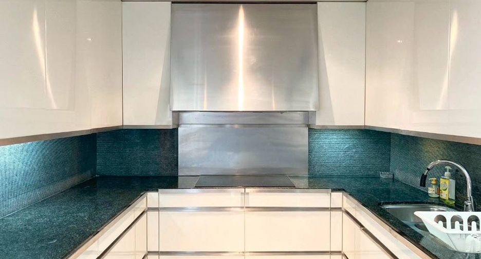 For sale 3 bedrooms condo in Sathon, Bangkok