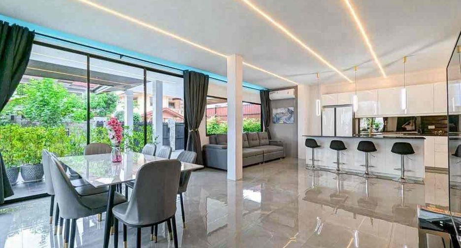 For sale and for rent 7 bedrooms villa in Bang Lamung, Chonburi