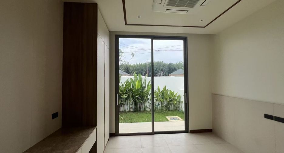 For sale 5 bedrooms villa in Thalang, Phuket