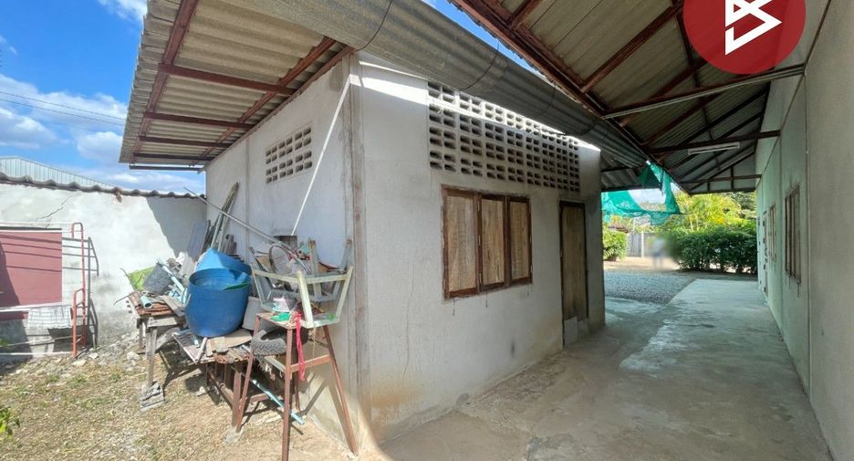 For sale 5 bedrooms house in Kamalasai, Kalasin
