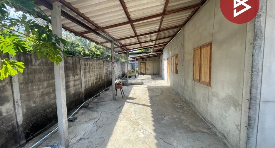 For sale 5 bedrooms house in Kamalasai, Kalasin