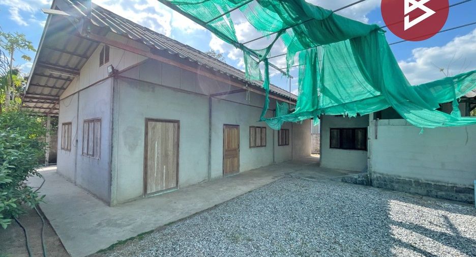 For sale 5 bedrooms house in Kamalasai, Kalasin