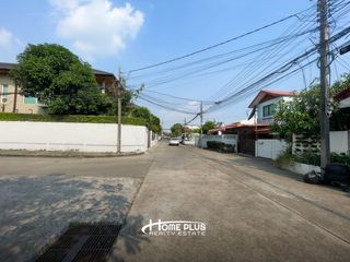 Casa adosada en venta de 3 habitaciones en Suan Luang, Bangkok