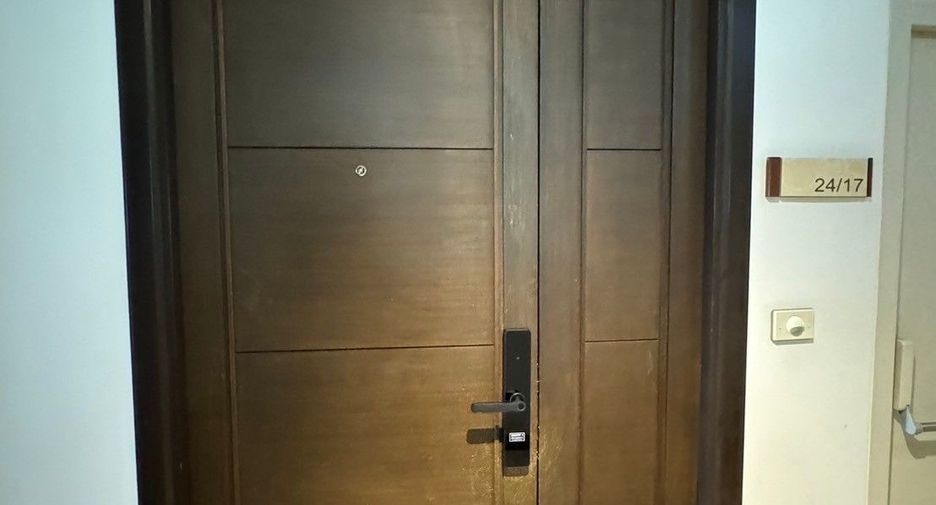 For rent 1 bed condo in Khlong Toei, Bangkok