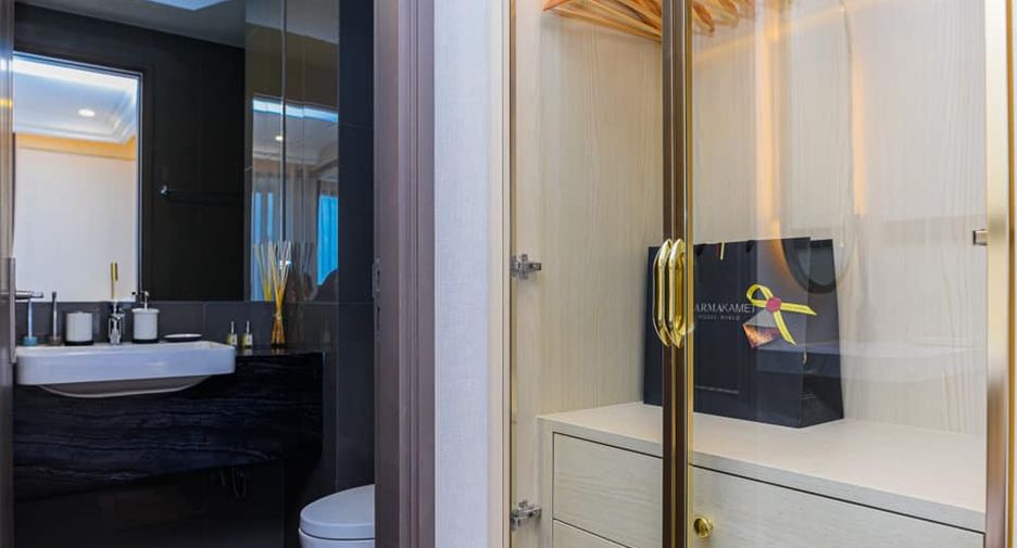 Condo en alquiler de 1 habitaciones en Bang Rak, Bangkok