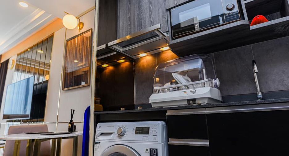 Condo en alquiler de 1 habitaciones en Bang Rak, Bangkok