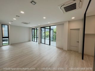À vendre 4 chambres maison à Saphan Sung, Bangkok