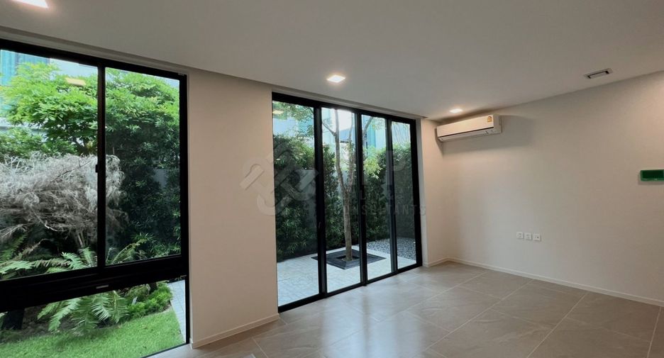 À vendre 4 chambres maison à Saphan Sung, Bangkok