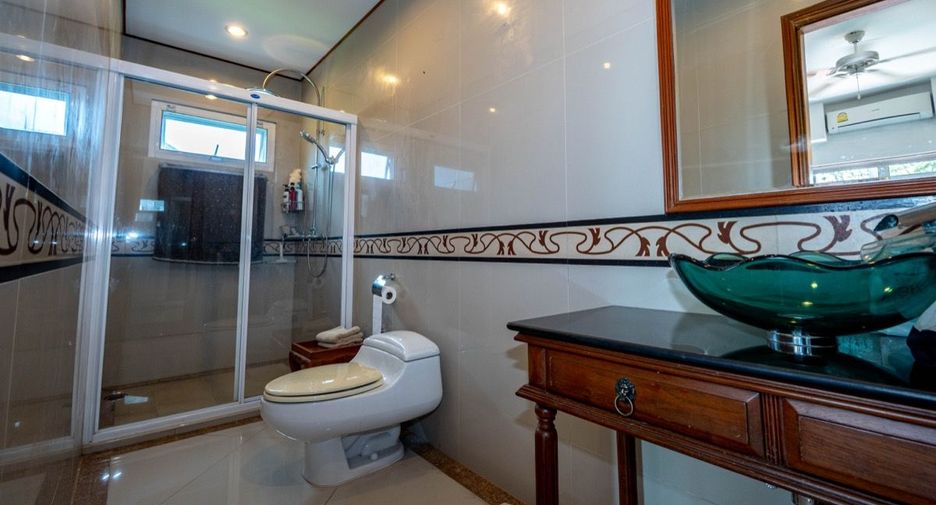 For sale 4 bedrooms villa in Mae On, Chiang Mai