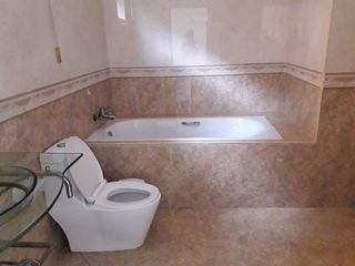Haus zur Miete mit 4 Zimmer in Bang Lamung, Chonburi
