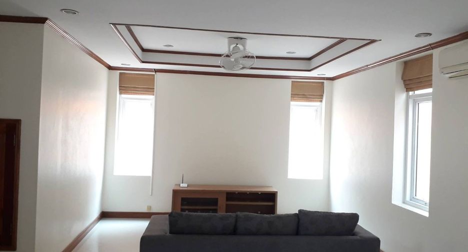 Haus zur Miete mit 4 Zimmer in Bang Lamung, Chonburi