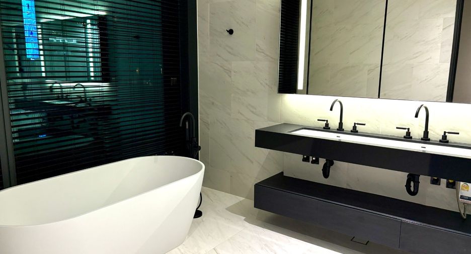 Condo en venta de 2 habitaciones en Sathon, Bangkok